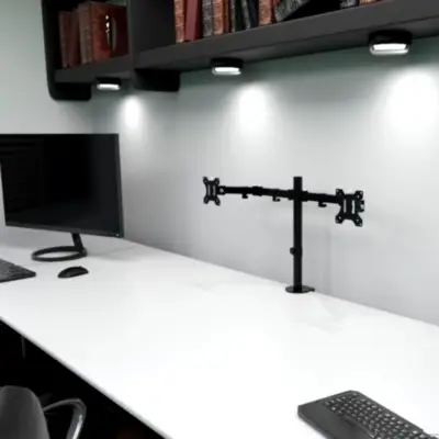 Vista lateral de Soporte Escritorio Monitorx2 Articulado Klip Xtreme Kpm-310