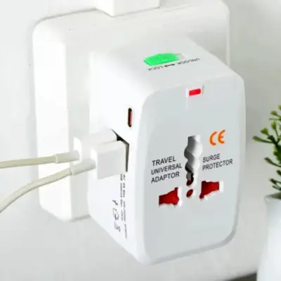 Detalles accesorios de Adaptador Enchufe Universal Viajero Usa Europa Asia Con cargador USB A