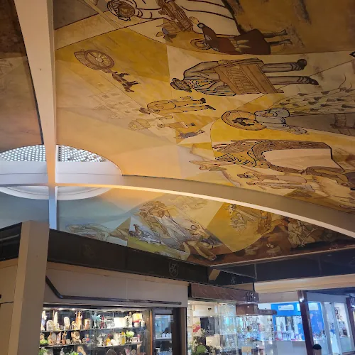 Mural en la Galerí­a San José de Flores